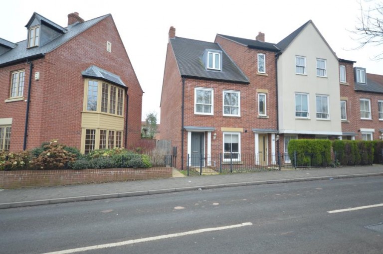 Farm House Road, Lawley